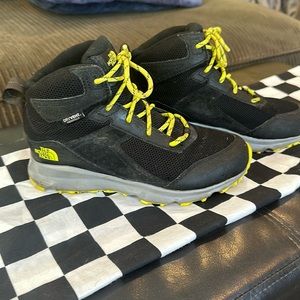 THE NORTH FACE - Kid's Junior Hedgehog Hiker II Mid WP - Walking boots